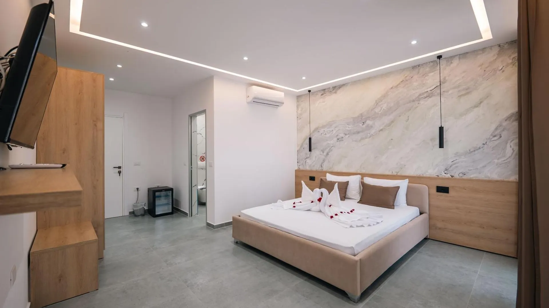 히마레 Sun George B&B 0*,  알바니아